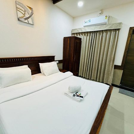 Hotel Tirth By Sonu'S Ujjain Εξωτερικό φωτογραφία