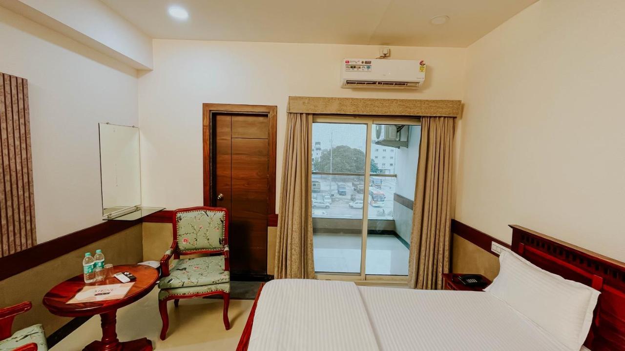 Hotel Tirth By Sonu'S Ujjain Εξωτερικό φωτογραφία