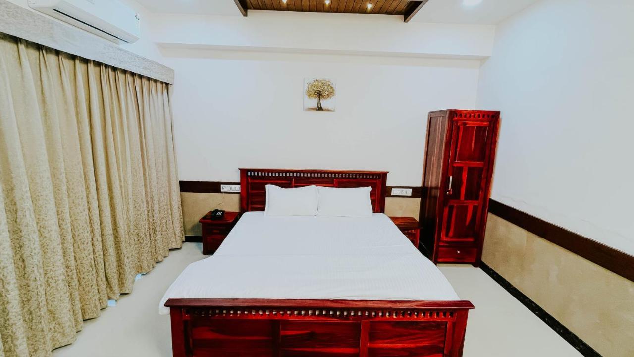 Hotel Tirth By Sonu'S Ujjain Εξωτερικό φωτογραφία