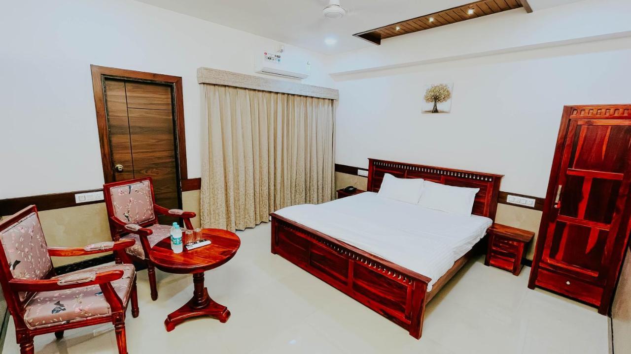 Hotel Tirth By Sonu'S Ujjain Εξωτερικό φωτογραφία