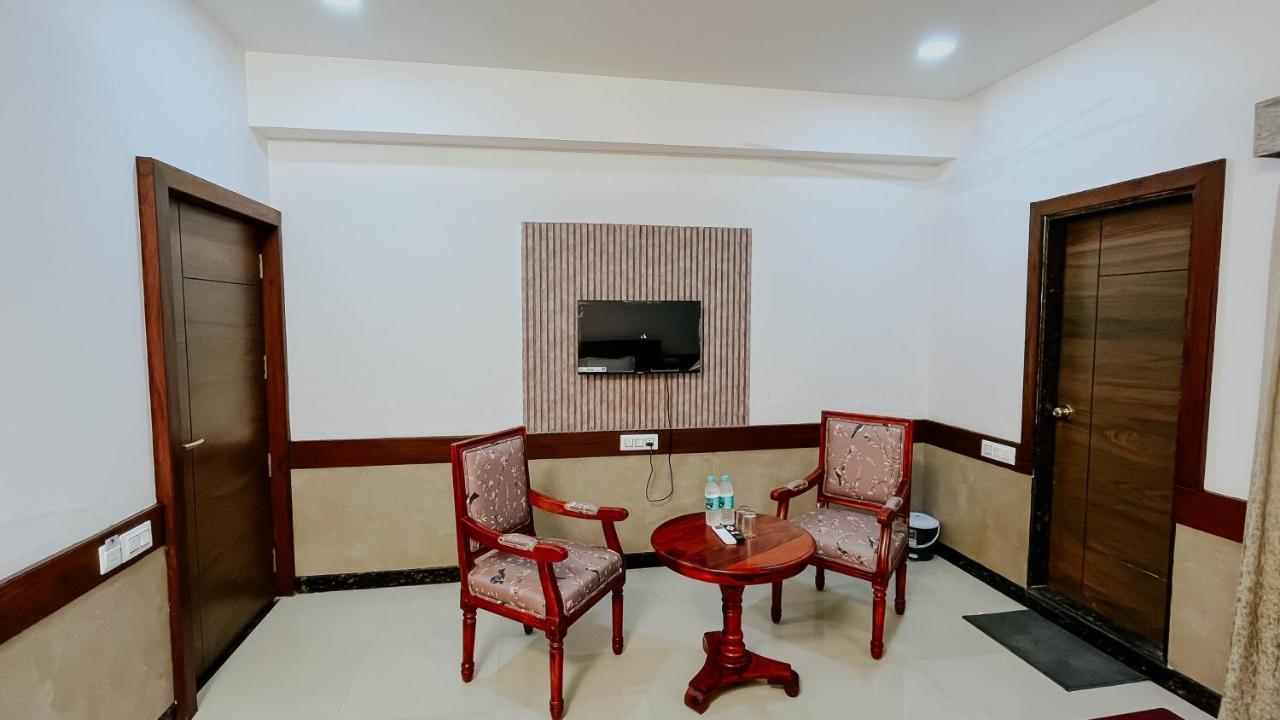 Hotel Tirth By Sonu'S Ujjain Εξωτερικό φωτογραφία