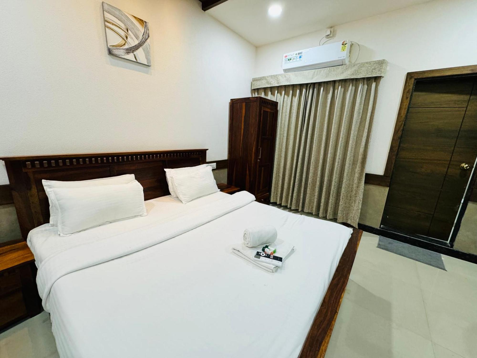 Hotel Tirth By Sonu'S Ujjain Εξωτερικό φωτογραφία