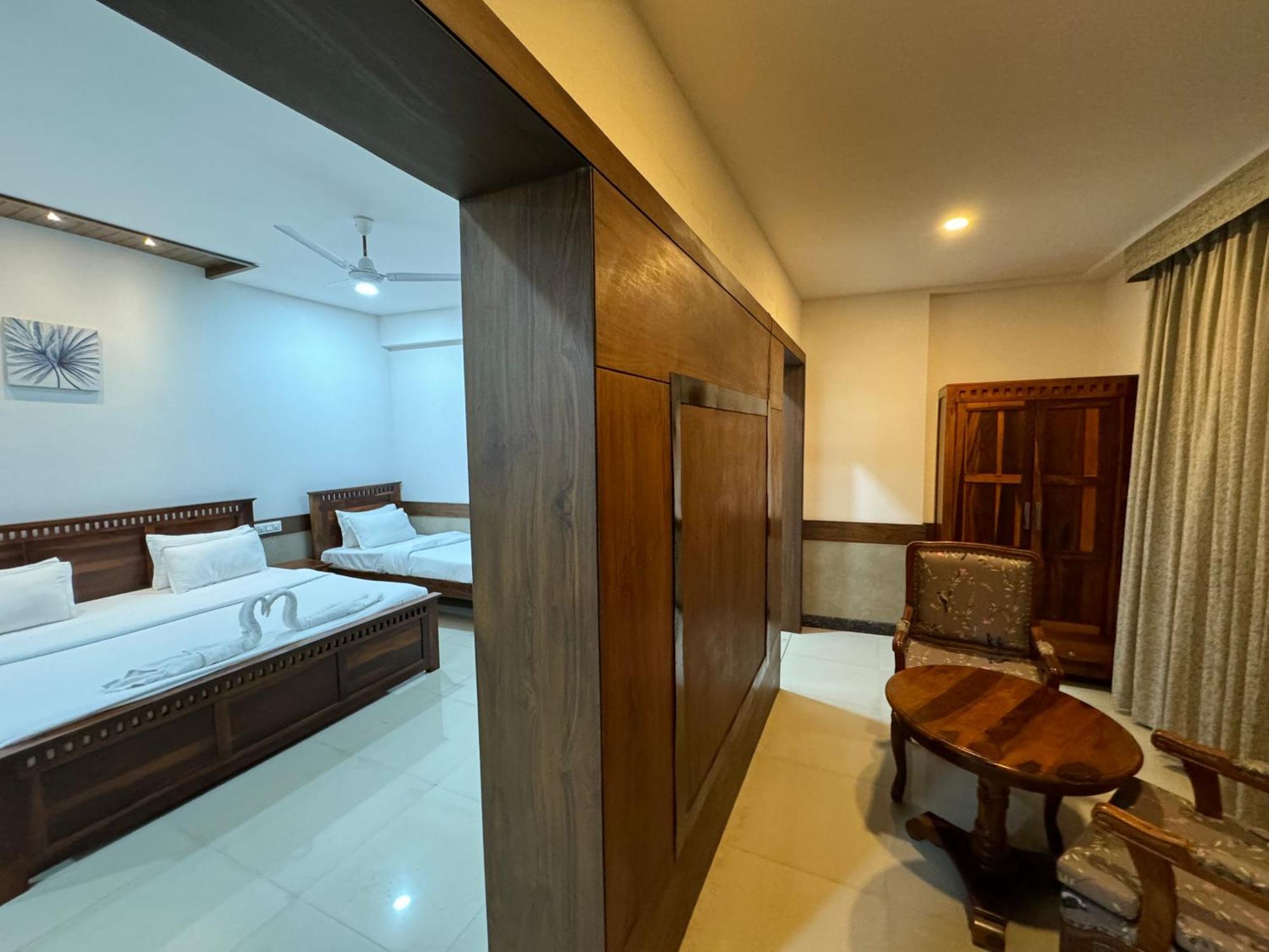 Hotel Tirth By Sonu'S Ujjain Εξωτερικό φωτογραφία