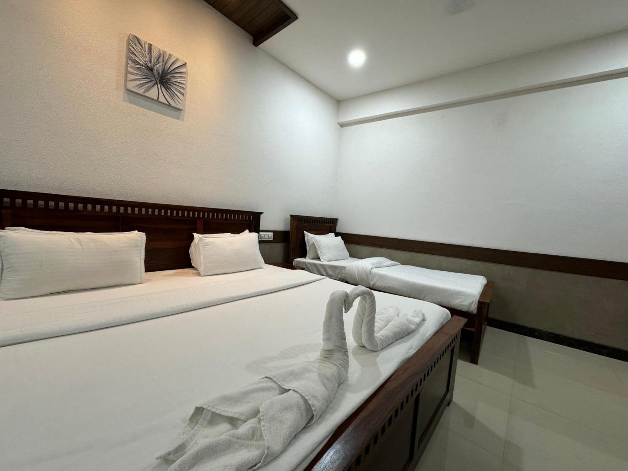 Hotel Tirth By Sonu'S Ujjain Εξωτερικό φωτογραφία